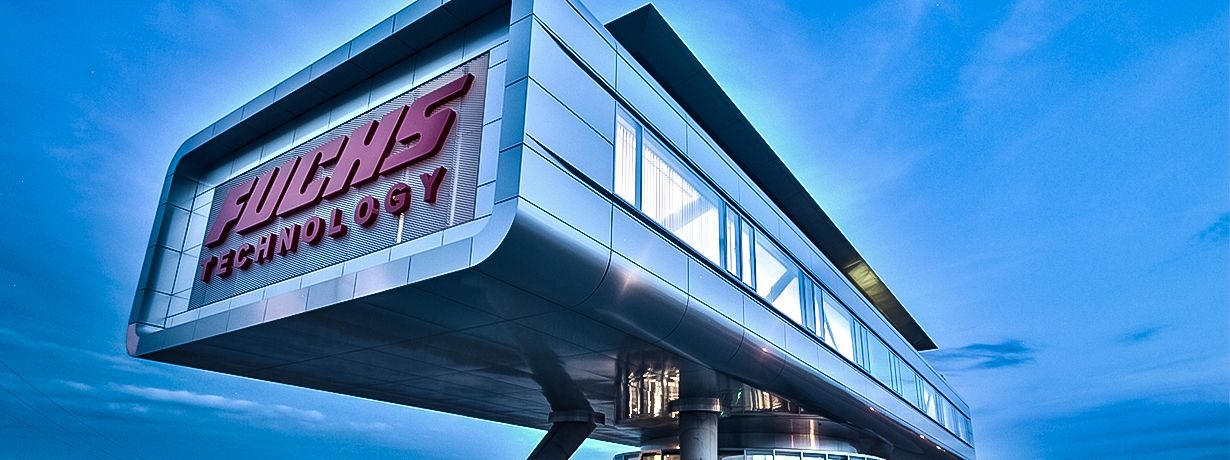 Ansicht Alucobondfassade bei Nacht Fuchs Meissenheim Fuchs Meissenheim