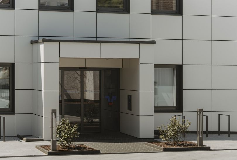 Volksbank, Müllheim, Keramikfassade