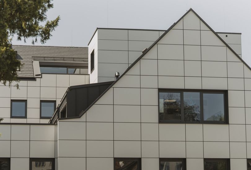 Volksbank, Müllheim, Keramikfassade