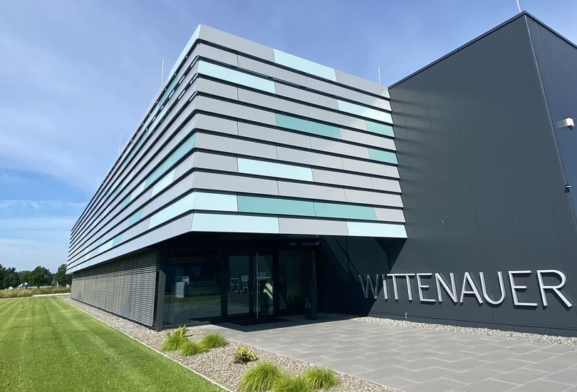 Wittenauer, Sasbach, Metallfassade, Alu-Lamellenfassade