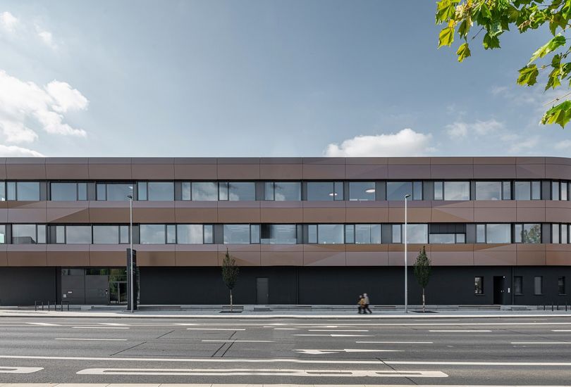 Sparkasse Bad Neustadt, Metallfassade, Verbundalu, Alucobond, 3A Composites GmbH
