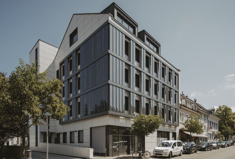 Volksbank, Müllheim, Keramikfassade