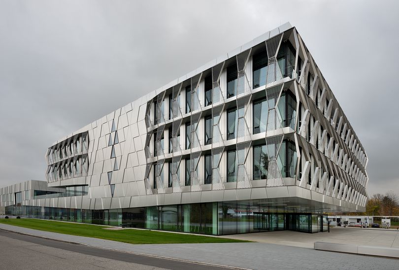 AUMA Müllheim, Metallfassade, Verbundalu, Reynobond, Arconic GmbH
