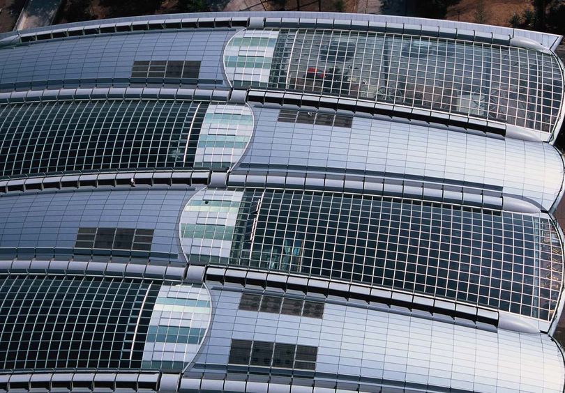 Bild: Gewerbe- und Verwaltungsbau Großaufnahme Lufthansa Aviation Center, Frankfurt am Main